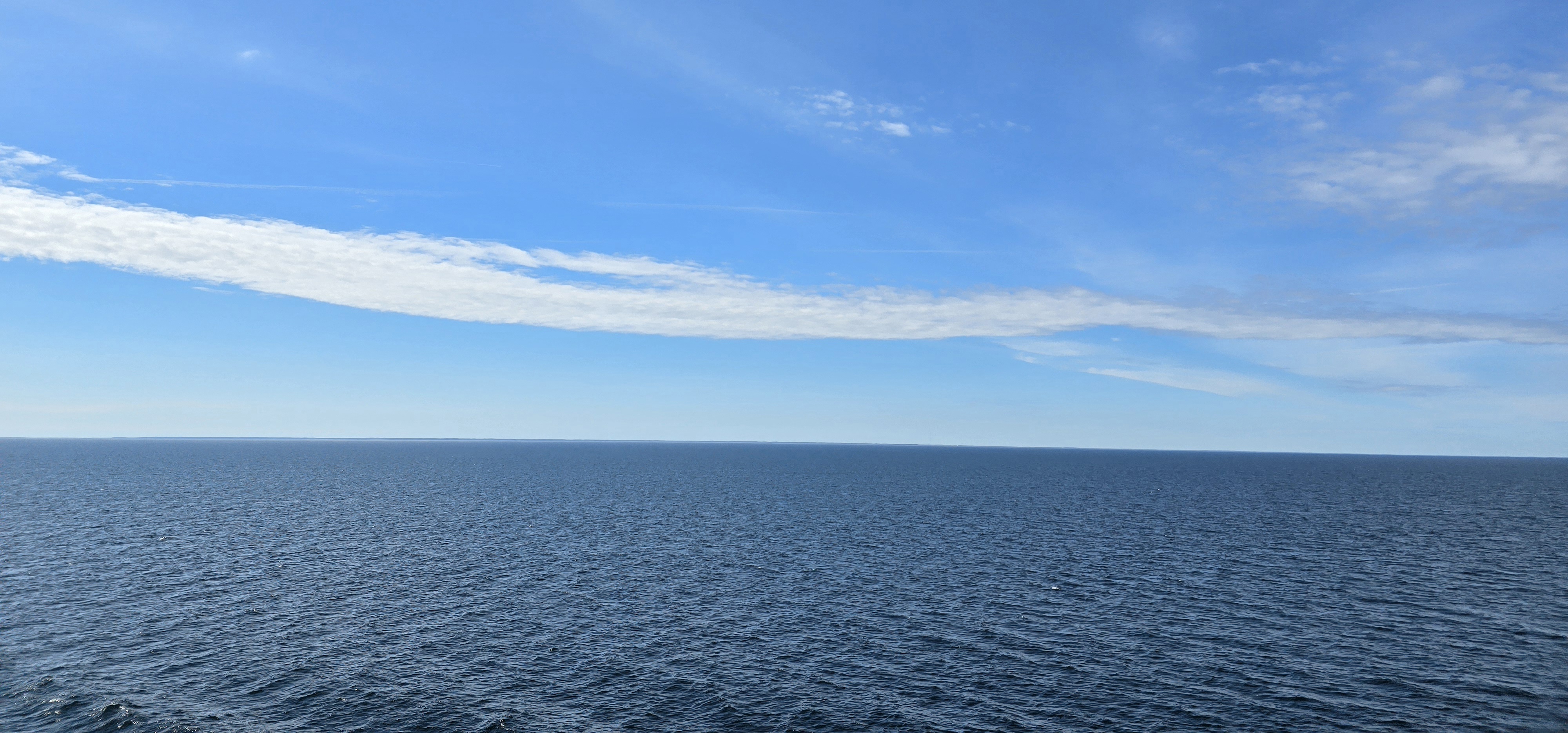 Ostsee fast glatt