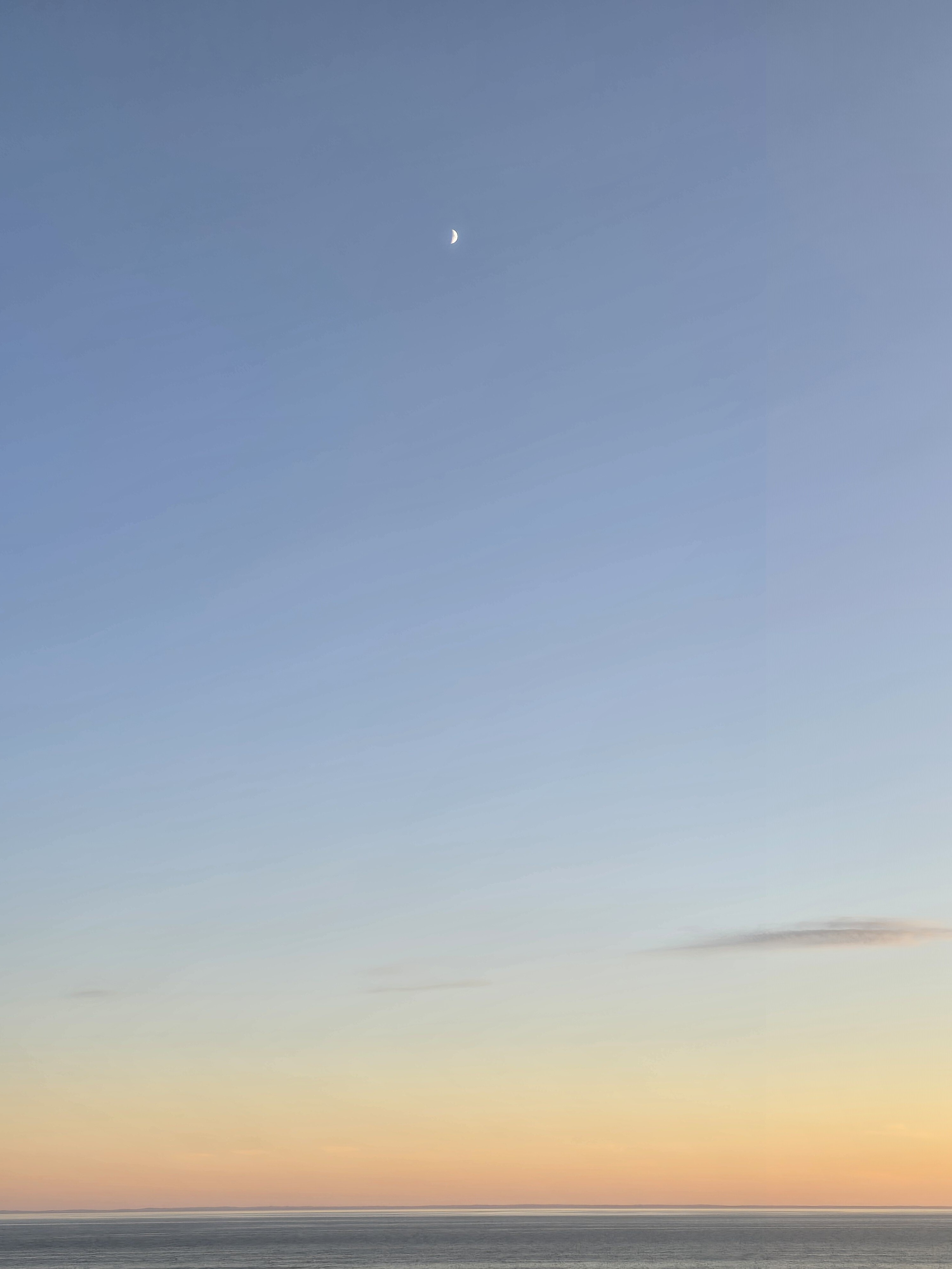 Mond vom Schiff aus