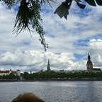 Extra unbearbeitetes Bild von Bootsfahrt Riga...wollte es nicht schneiden, weil wunderbare Reisebegleitung, über die ich hinweg knipsen durfte